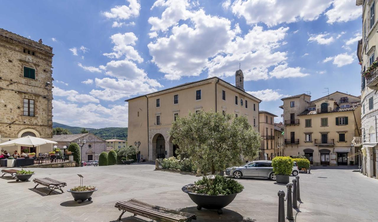 Palazzo Pio III - Residenza D'Epoca Bed & Breakfast Sarteano Exterior foto
